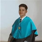 Graduado en Filología Hisp. y estudiante del máster de Educación imparte clases para la asignatura de Lengua Castellana y Literat.